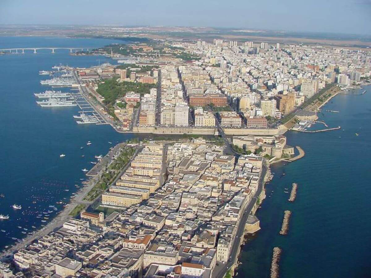 Taranto, arrivano 800 milioni con il Just transition fund: presto gli avvisi pubblici Taranto, arrivano 800 milioni con il Just transition fund: presto gli avvisi pubblici