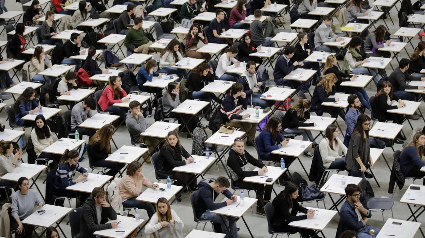 Ministra Bernini, aboliamo i concorsi nell’università