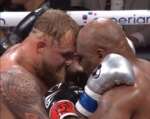 Boxe, Tyson perde ai punti contro il giovane Paul: Pio e Amedeo “rispondono” alle polemiche – VIDEO
