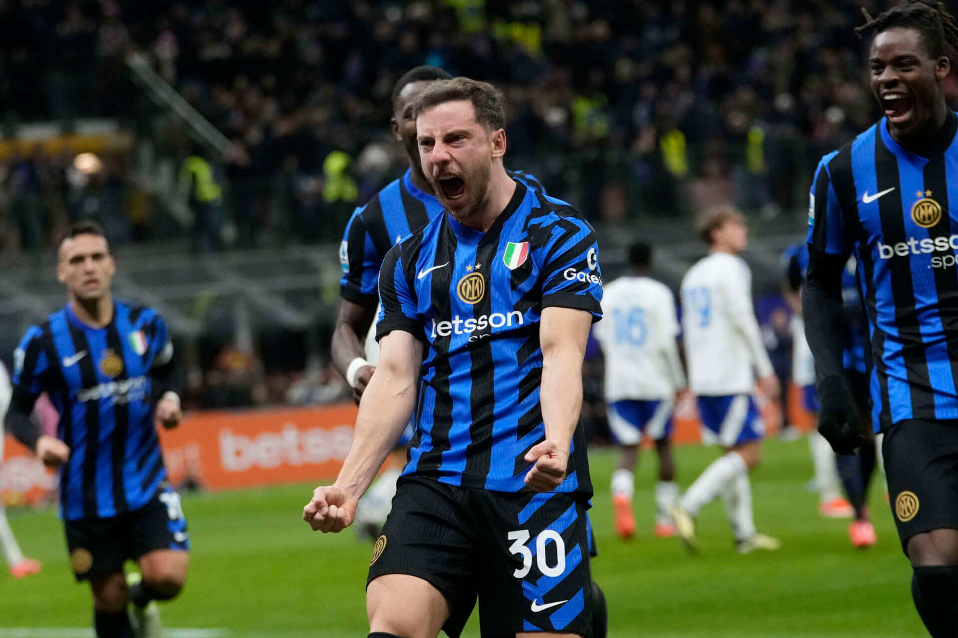 Serie A, prima Carlos Augusto poi la “sassata” di Thuram che chiude il match: Inter-Como 2-0