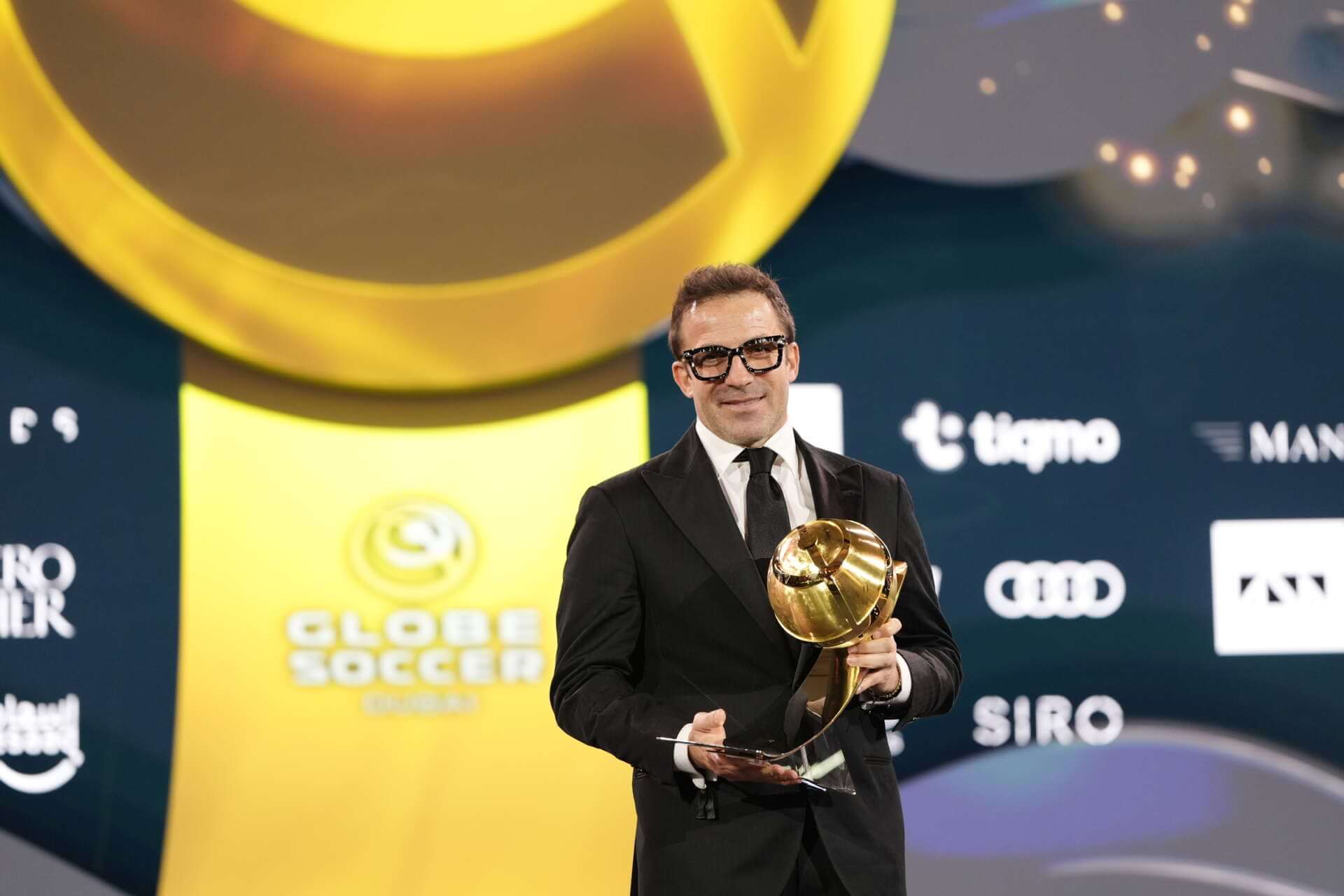 Globe Soccer Awards, Vinicius Jr beffa Lautaro e Lookman: tutti i premi da Del Piero ad Ancelotti