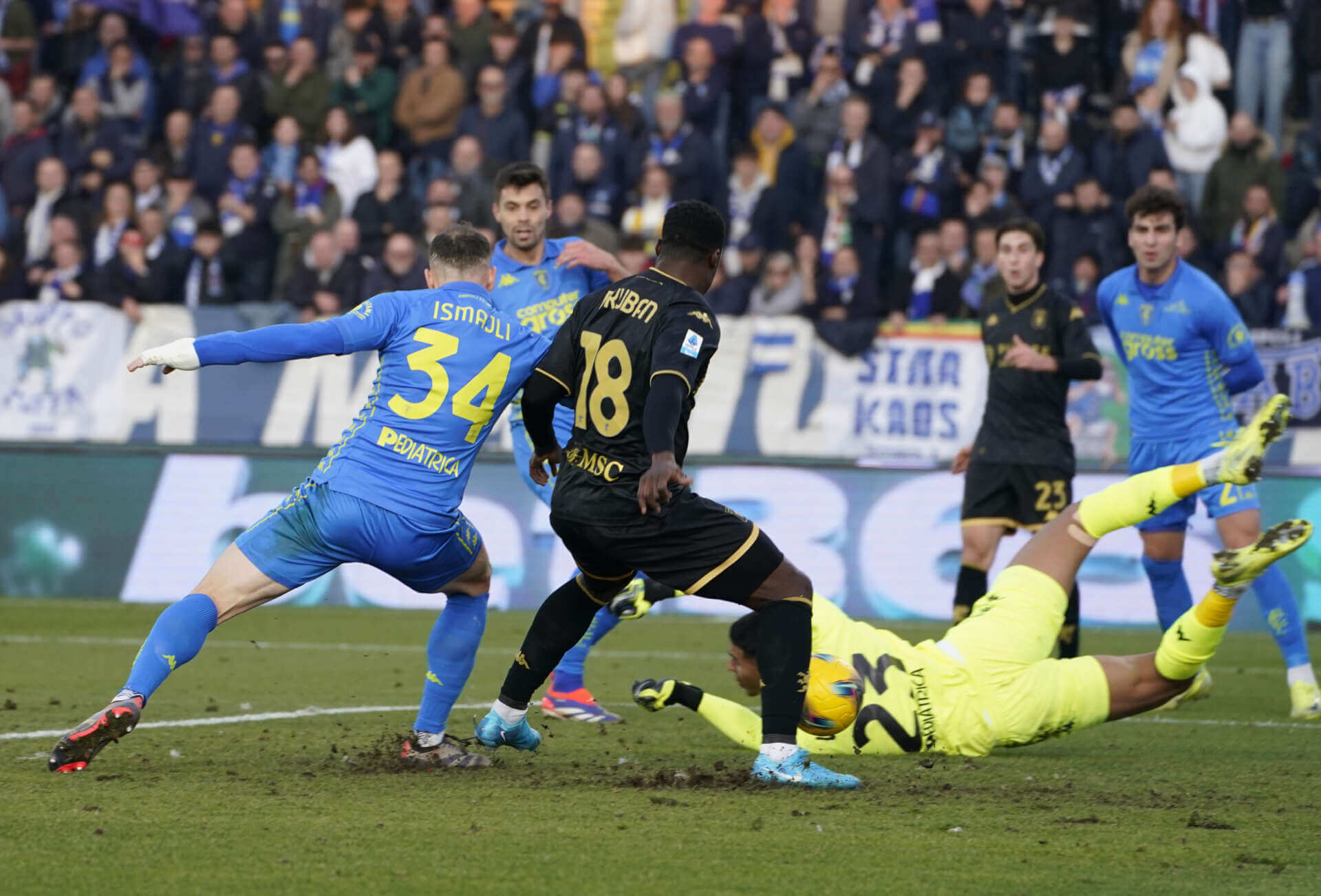 Serie A, Esposito “croce e delizia” ed Ekuban decisivo al Castellani: Empoli-Genoa 1-2 Serie A, Esposito “croce e delizia” ed Ekuban decisivo al Castellani: Empoli-Genoa 1-2