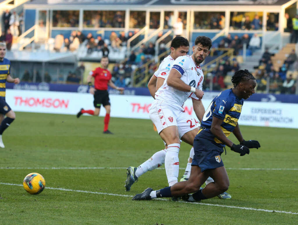 Galleria foto 'Serie A, Valenti affossa al 98′ i brianzoli che sono sempre più ultimi in classifica: Parma-Monza 2-1' - foto 1