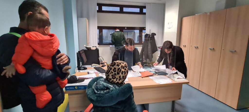 A Bari il primo ambulatorio per contrastare la povertà sanitaria: «Niente ostacoli per l’accesso alle cure» A Bari il primo ambulatorio per contrastare la povertà sanitaria: «Niente ostacoli per l’accesso alle cure»