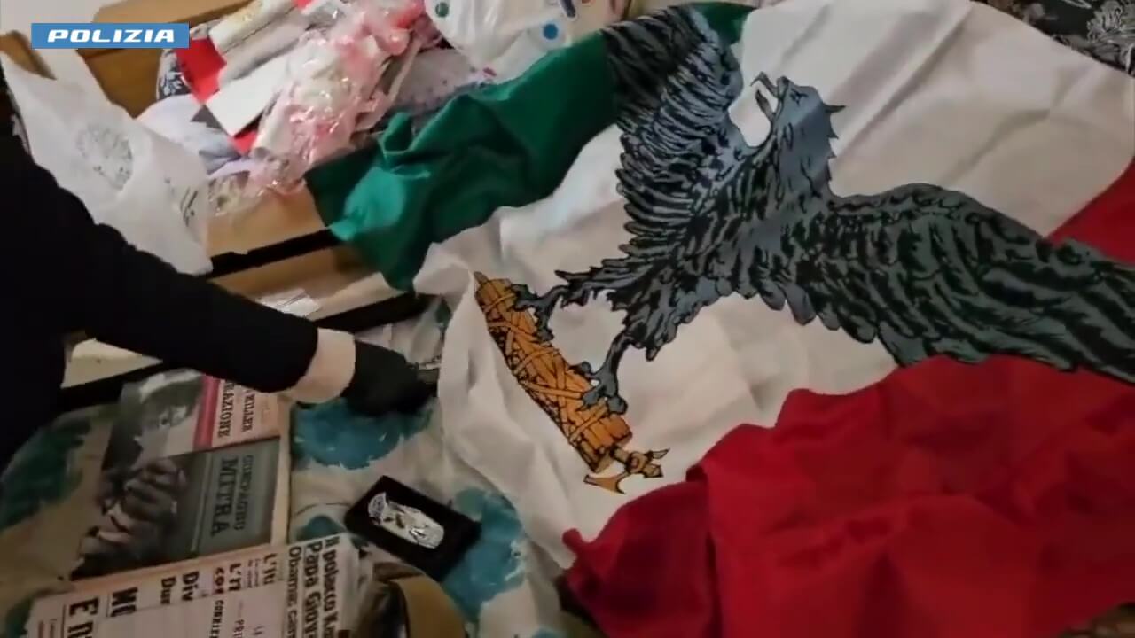 Smantellato un gruppo neonazista, 12 arresti in tutta Italia: «Pronti per compiere attentati» – VIDEO Smantellato un gruppo neonazista, 12 arresti in tutta Italia: «Pronti per compiere attentati» – VIDEO