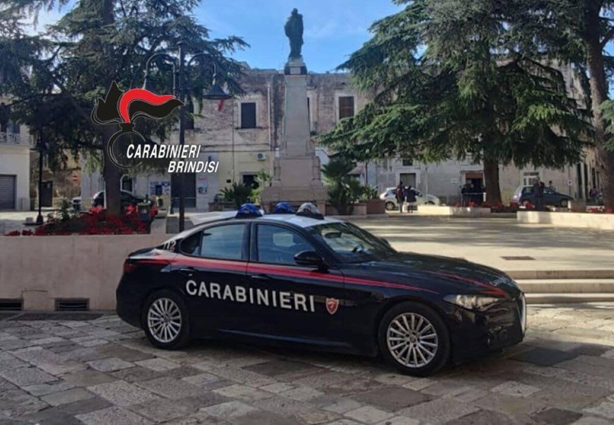 Francavilla Fontana, va in banca per versare il denaro e viene rapinato: ladri in fuga con 30mila euro Francavilla Fontana, va in banca per versare il denaro e viene rapinato: ladri in fuga con 30mila euro