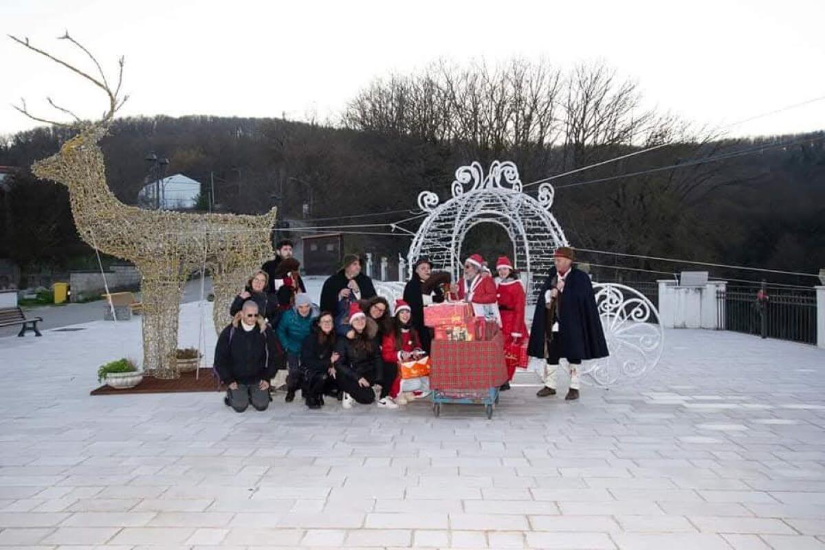 Celle di San Vito, da Babbo Natale un panettone per tutti i 140 abitanti del piccolo borgo