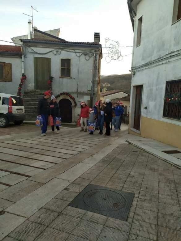 Celle di San Vito, da Babbo Natale un panettone per tutti i 140 abitanti del piccolo borgo