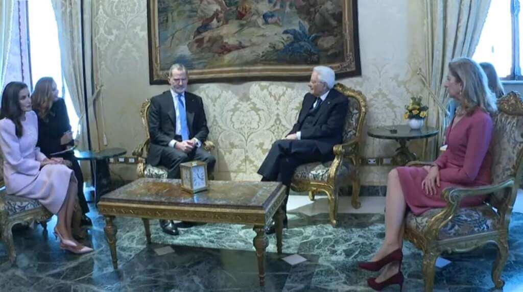 Visita dei reali di Spagna a Roma, Re Felipe VI e la Regina Letizia accolti da Mattarella al Quirinale Visita dei reali di Spagna a Roma, Re Felipe VI e la Regina Letizia accolti da Mattarella al Quirinale