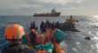 Migranti, Ocean Viking salva 34 persone in pericolo su un gommone al largo della Libia – VIDEO