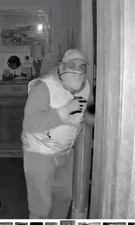 Galleria foto 'Torre a Mare, ladri in azione anche di giorno: entrano in casa mentre la proprietaria è a letto – FOTO' - foto 1