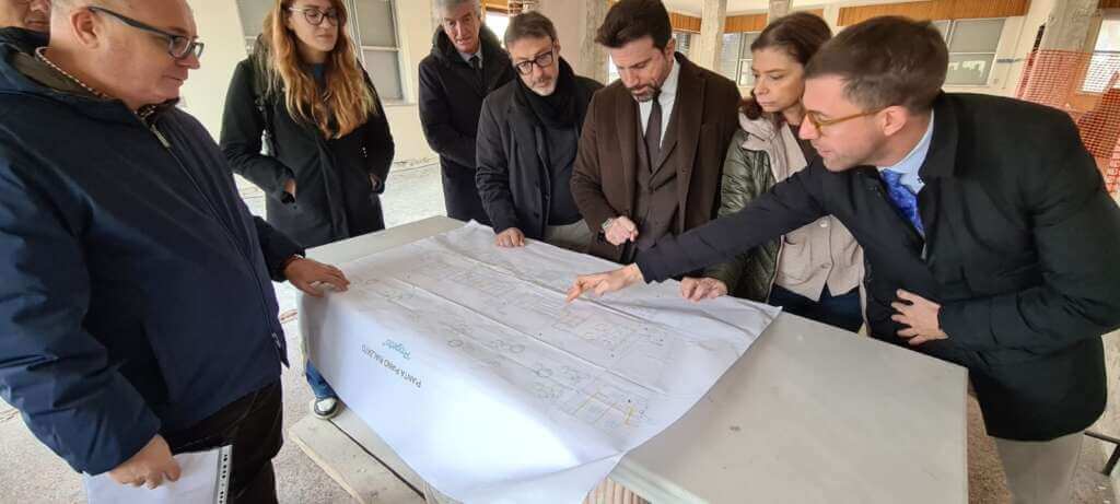 Noicattaro, al via i lavori per la nuova Casa della Comunità: sorgerà nell’ex scuola dell’infanzia – FOTO