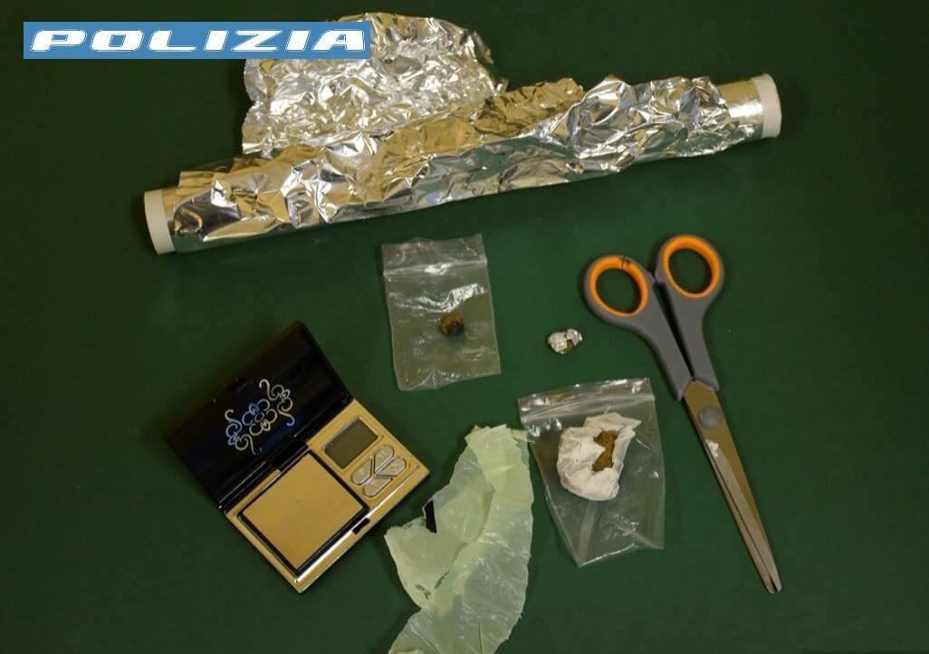 Brindisi, nascondeva hashish nel citofono di casa sua pronto allo spaccio: arrestata 34enne