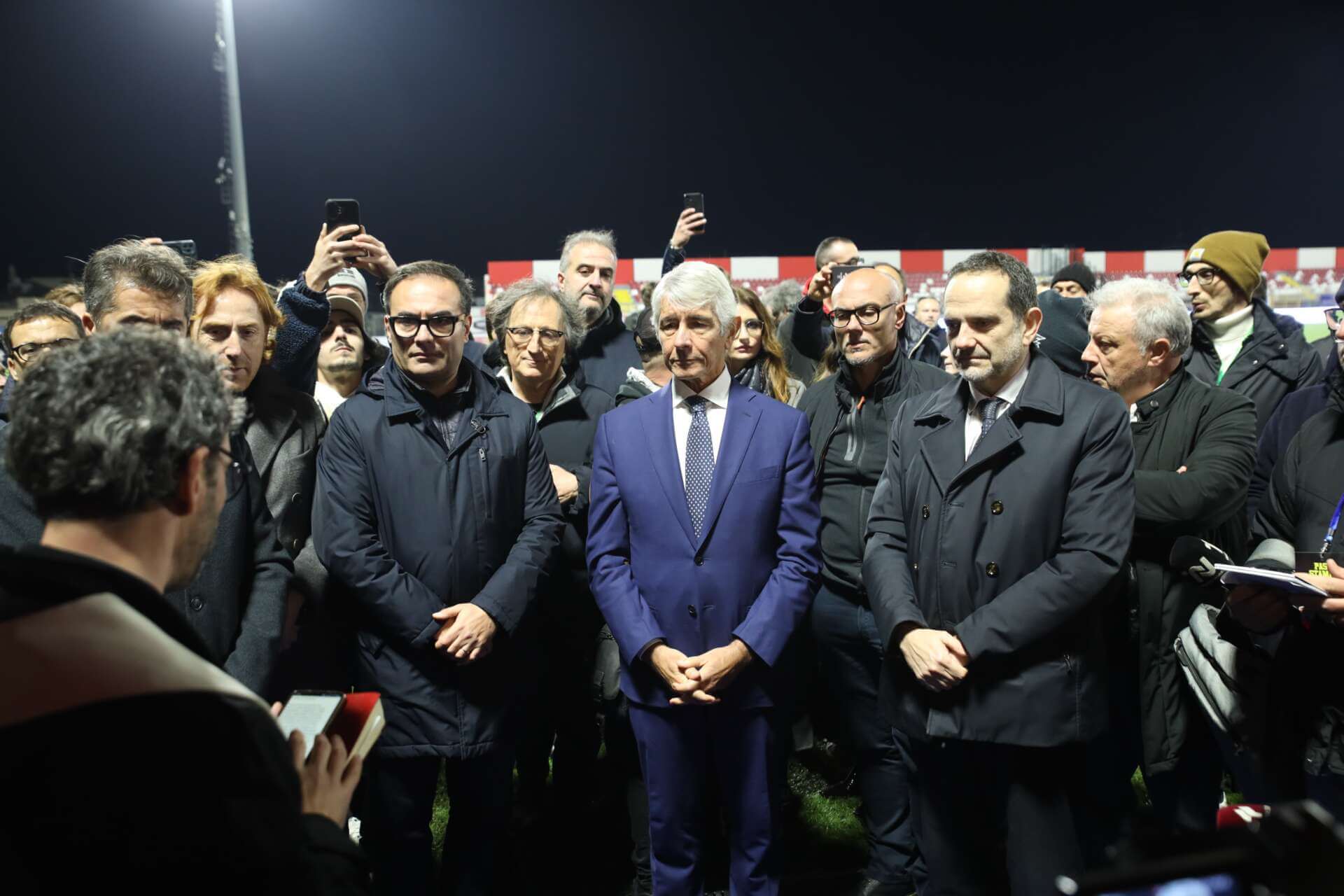 Altamura, inaugurato lo stadio comunale Tonino D’angelo. Abodi: «Va oltre al taglio del nastro»