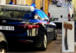 Mantova, aggredisce moglie e figlia con coltello sotto effetto di droga: arrestato