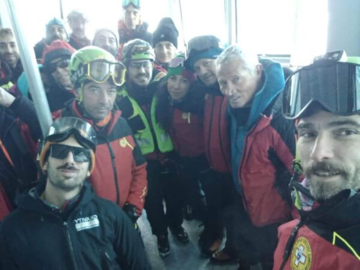 Alpinisti dispersi nel Gran Sasso, riprendo le ricerche ma la situazione resta complicata Alpinisti dispersi nel Gran Sasso, riprendo le ricerche ma la situazione resta complicata