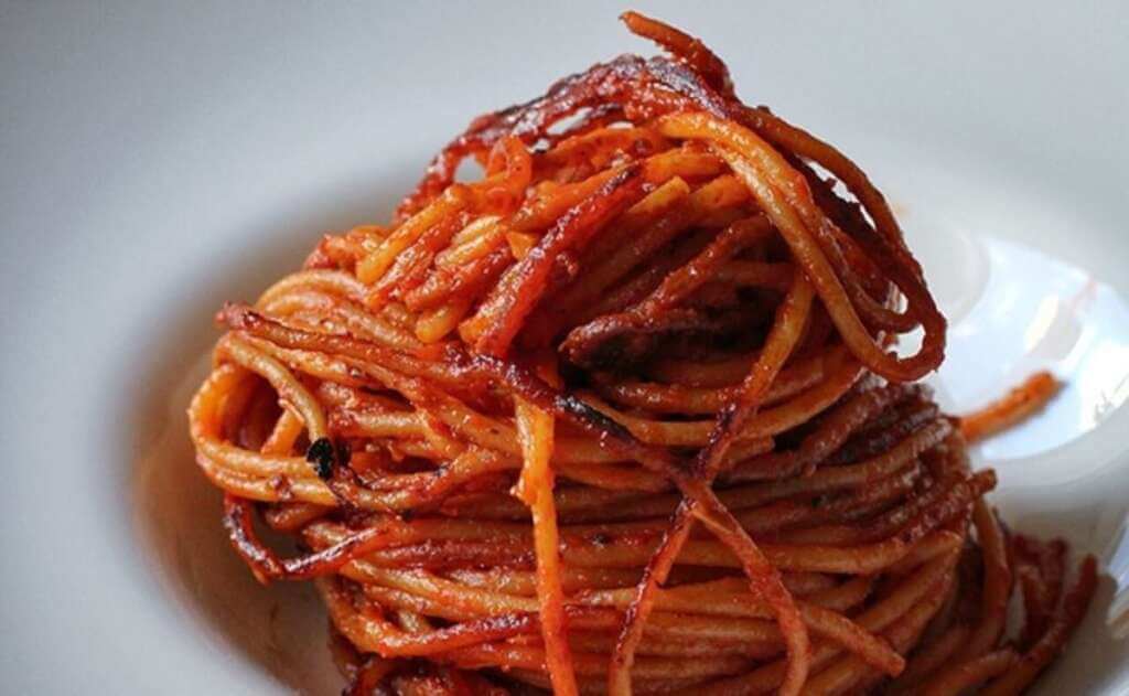 Galleria foto 'Bari, addio a Enzo Francavilla: morto l’inventore degli spaghetti all’assassina' - foto 1