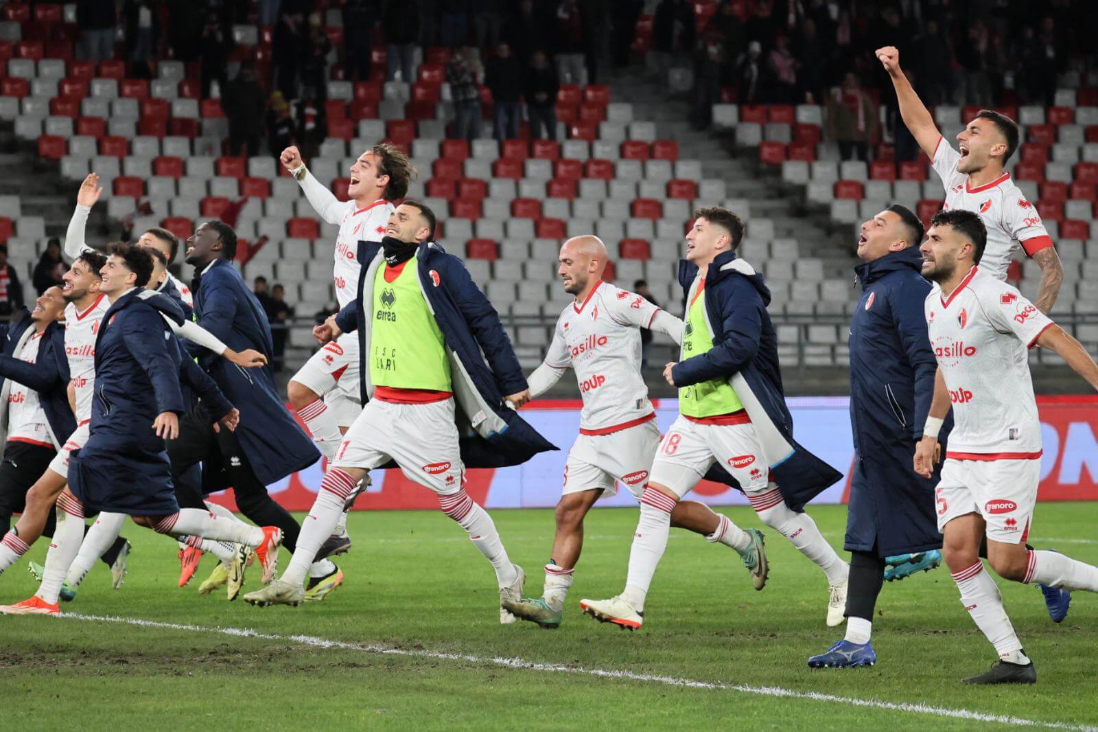 Bari, quarto posto frutto di sacrificio e spirito di squadra: messe le tende in zona playoff Bari, quarto posto frutto di sacrificio e spirito di squadra: messe le tende in zona playoff