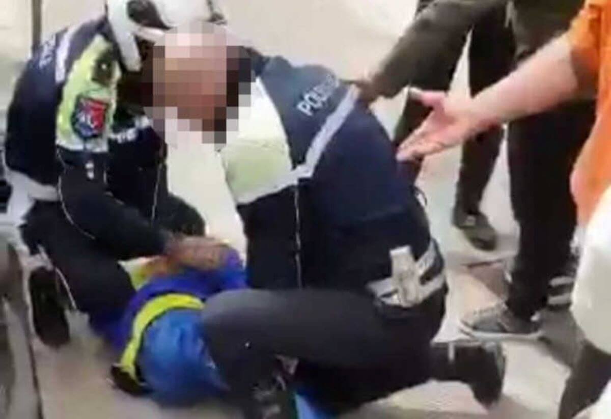 Scontro tra un corriere e tre agenti di polizia locale a Taranto: tutti a processo, anche un passante