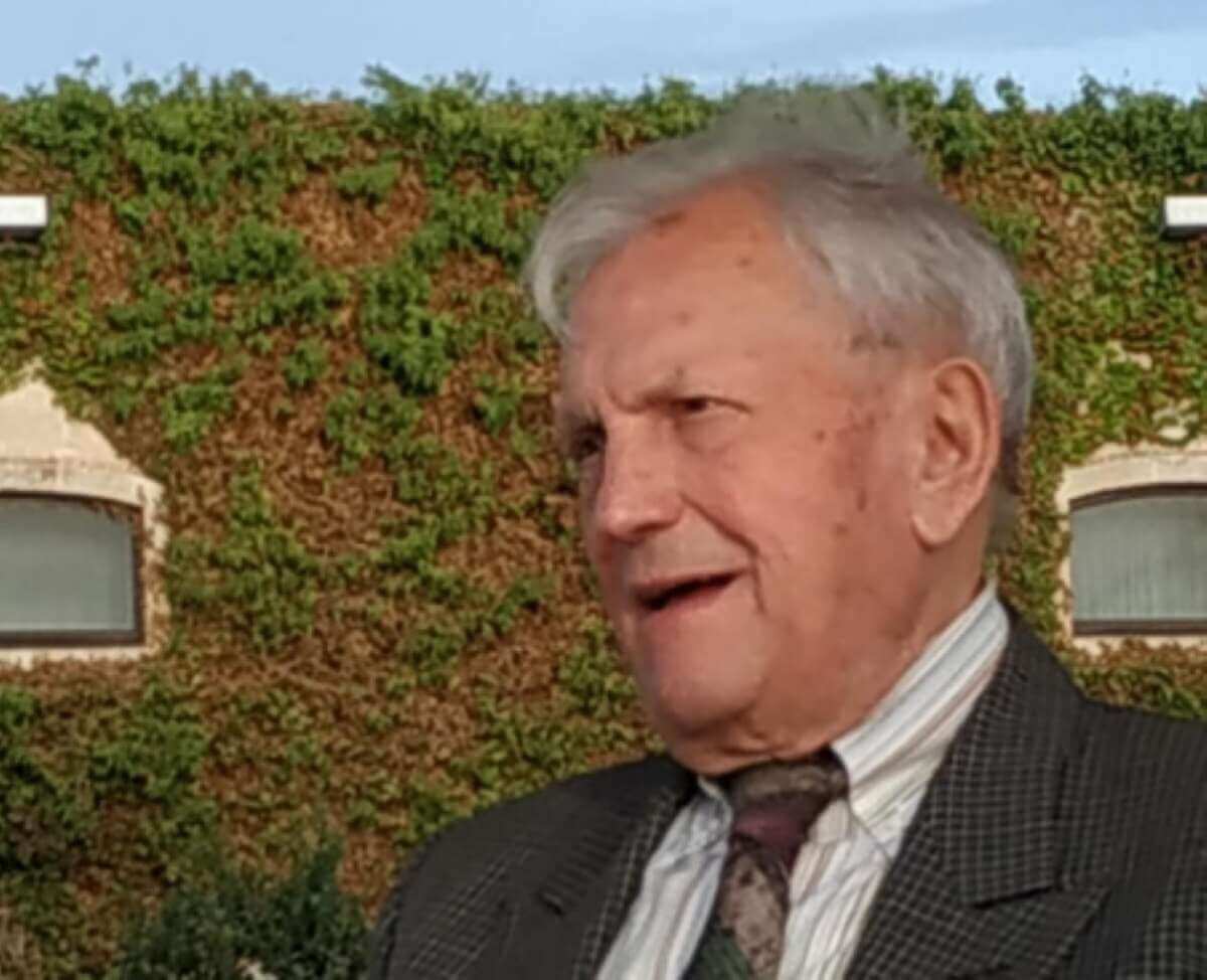 Addio a Costantino Perrucci, visionario nel vitivinicolo: era il re del Primitivo di Manduria Addio a Costantino Perrucci, visionario nel vitivinicolo: era il re del Primitivo di Manduria