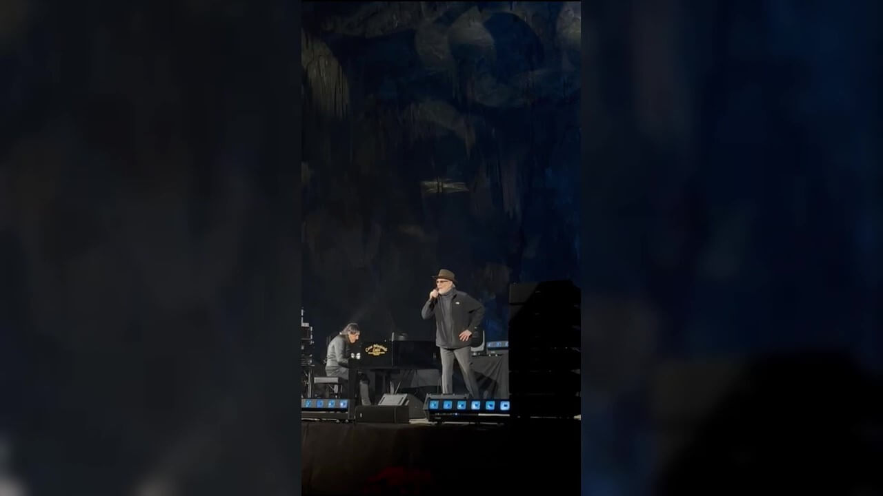 Castellana, Francesco De Gregori “accende” il Natale nelle Grotte – VIDEO Castellana, Francesco De Gregori “accende” il Natale nelle Grotte – VIDEO