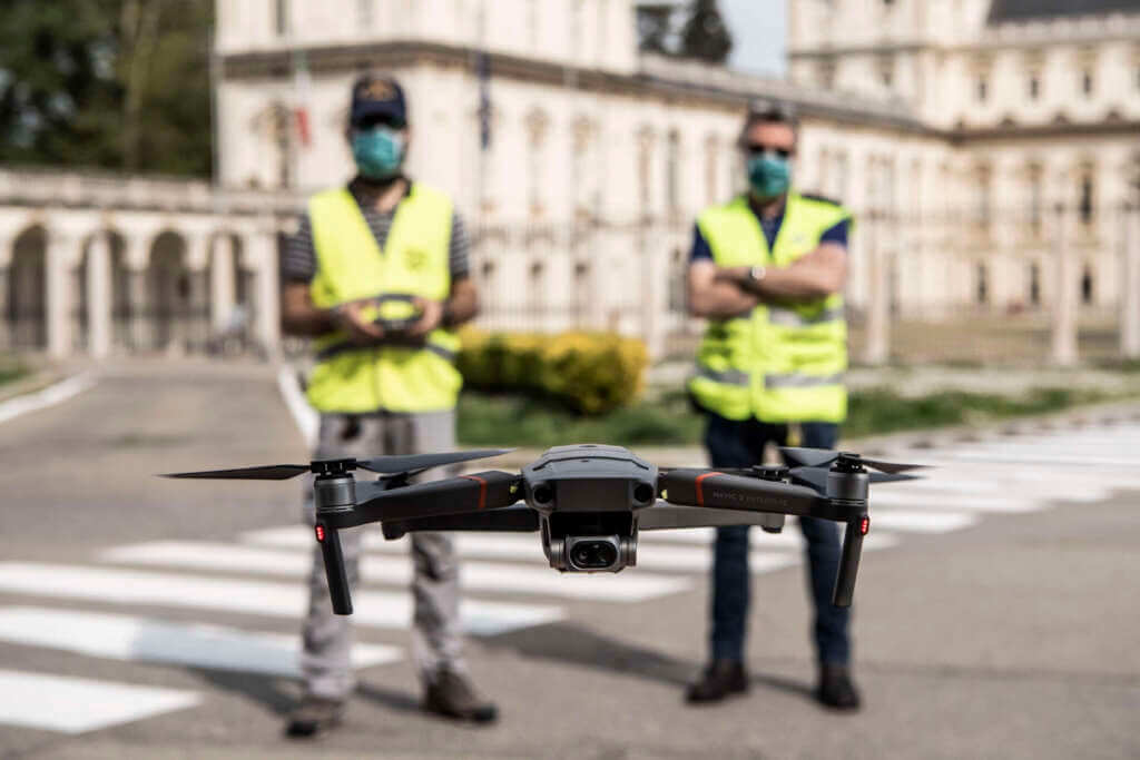 Galleria foto 'Controllo dell’ambiente e del territorio con droni e Uas. In Puglia l’accordo tra Arpa e Distretto aerospaziale' - foto 1