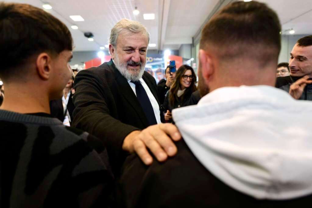 Via al Salone dello studente a Bari: attesi 40mila ragazzi in Fiera del Levante – VIDEO