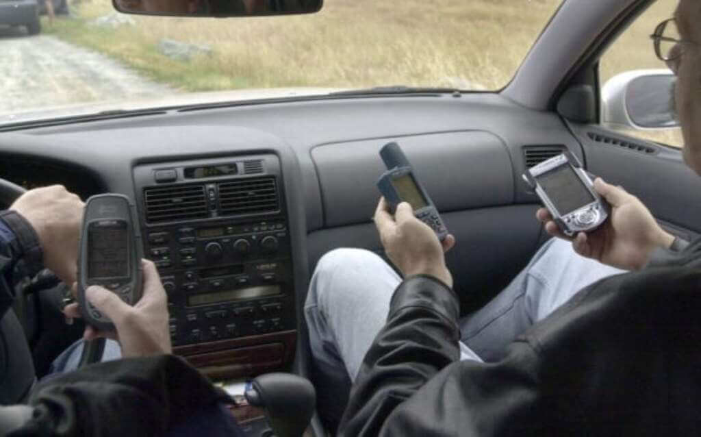 Galleria foto 'Codice della strada, prime multe per l’uso del telefono al volante: Napoli sul podio' - foto 1