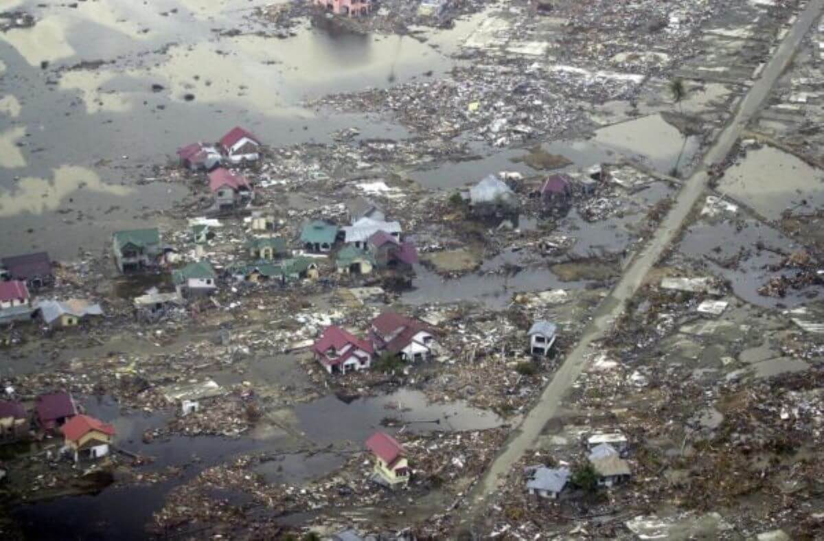 Tsunami in Indonesia, 20 anni dopo il disastro tra memoria e nuovi sistemi di allarme Tsunami in Indonesia, 20 anni dopo il disastro tra memoria e nuovi sistemi di allarme