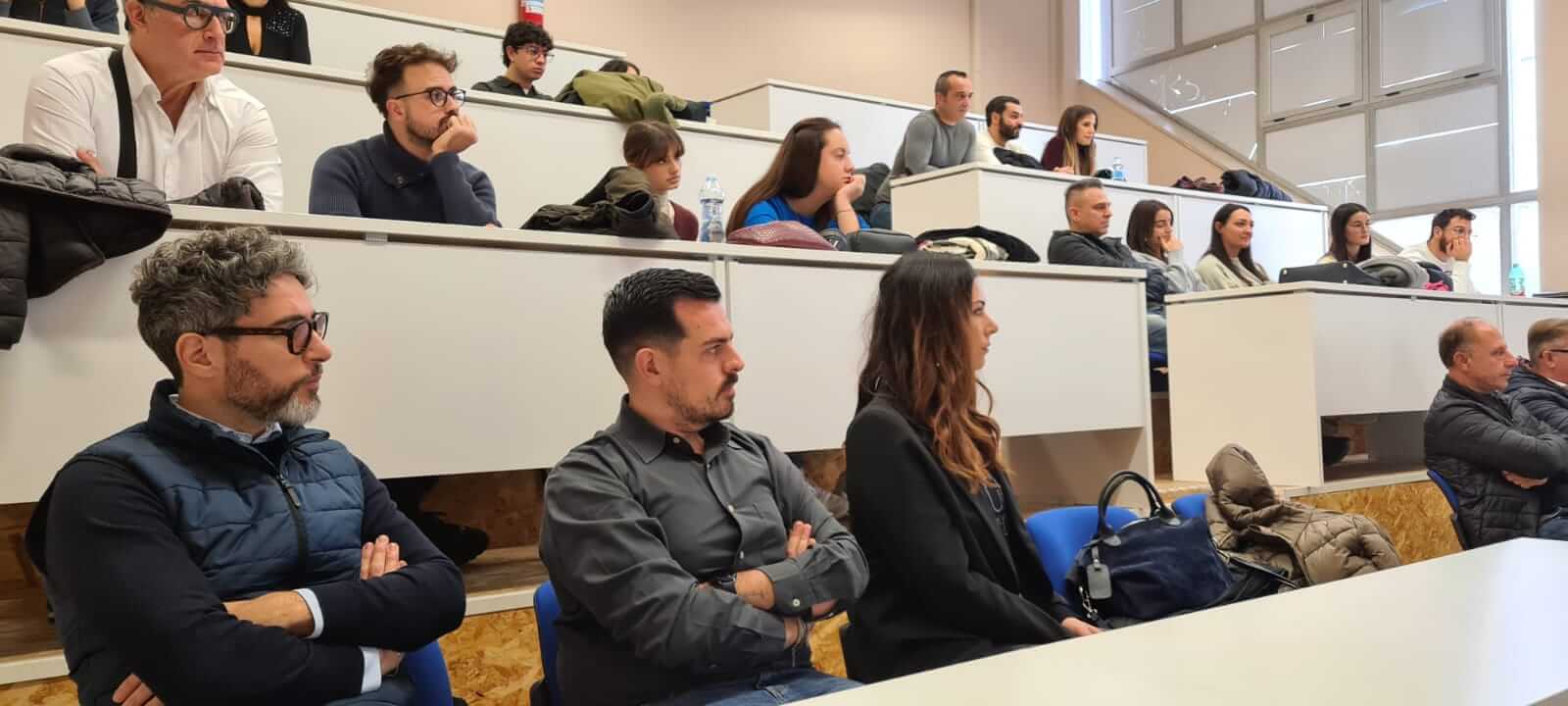 In otto mesi 51 aggressioni nei pronto soccorso dell’Asl Bari: arriva l’infermiere “di processo” In otto mesi 51 aggressioni nei pronto soccorso dell’Asl Bari: arriva l’infermiere “di processo”