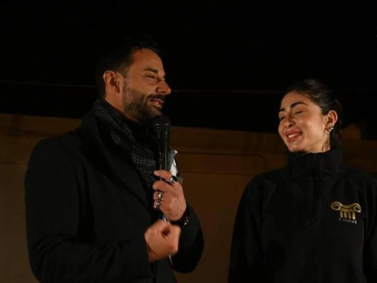 Taranto, la moglie di un presunto boss sul palco della manifestazione di Natale: è polemica Taranto, la moglie di un presunto boss sul palco della manifestazione di Natale: è polemica