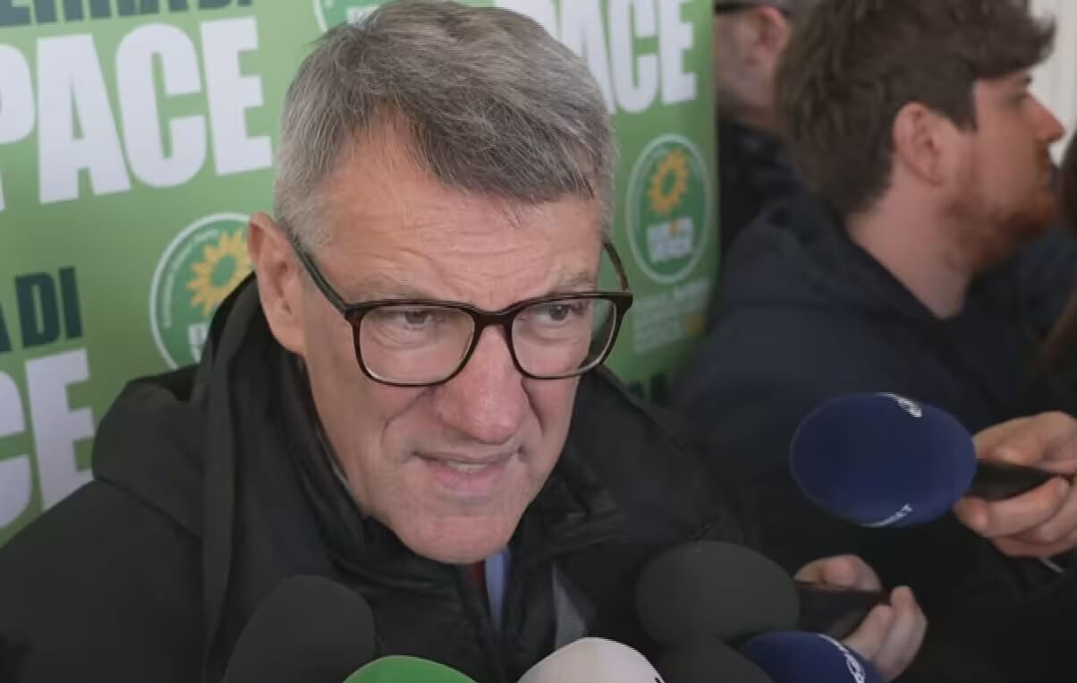 Sciopero generale, Landini: «Il governo risponda alle 500mila persone scese in piazza» Sciopero generale, Landini: «Il governo risponda alle 500mila persone scese in piazza»