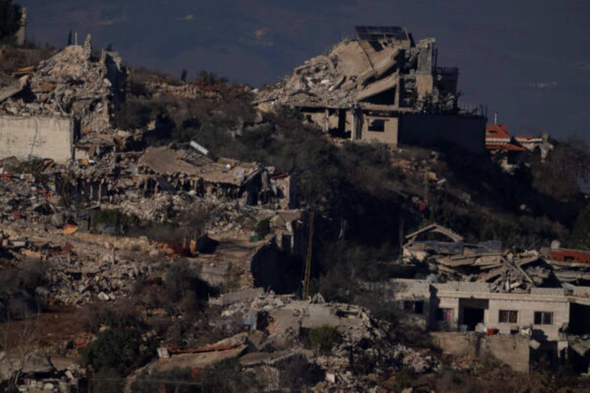 Medio Oriente, le forze israeliane attaccano i valichi tra Siria e Libano usati per dare armi a Hezbollah