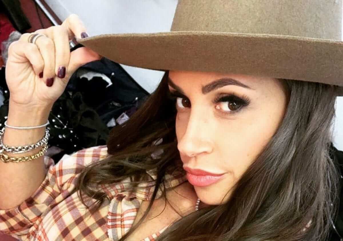 Malena chiude con il porno: «Avrei dovuto riflettere di più, mi sono fatta trascinare dal gioco» Malena chiude con il porno: «Avrei dovuto riflettere di più, mi sono fatta trascinare dal gioco»