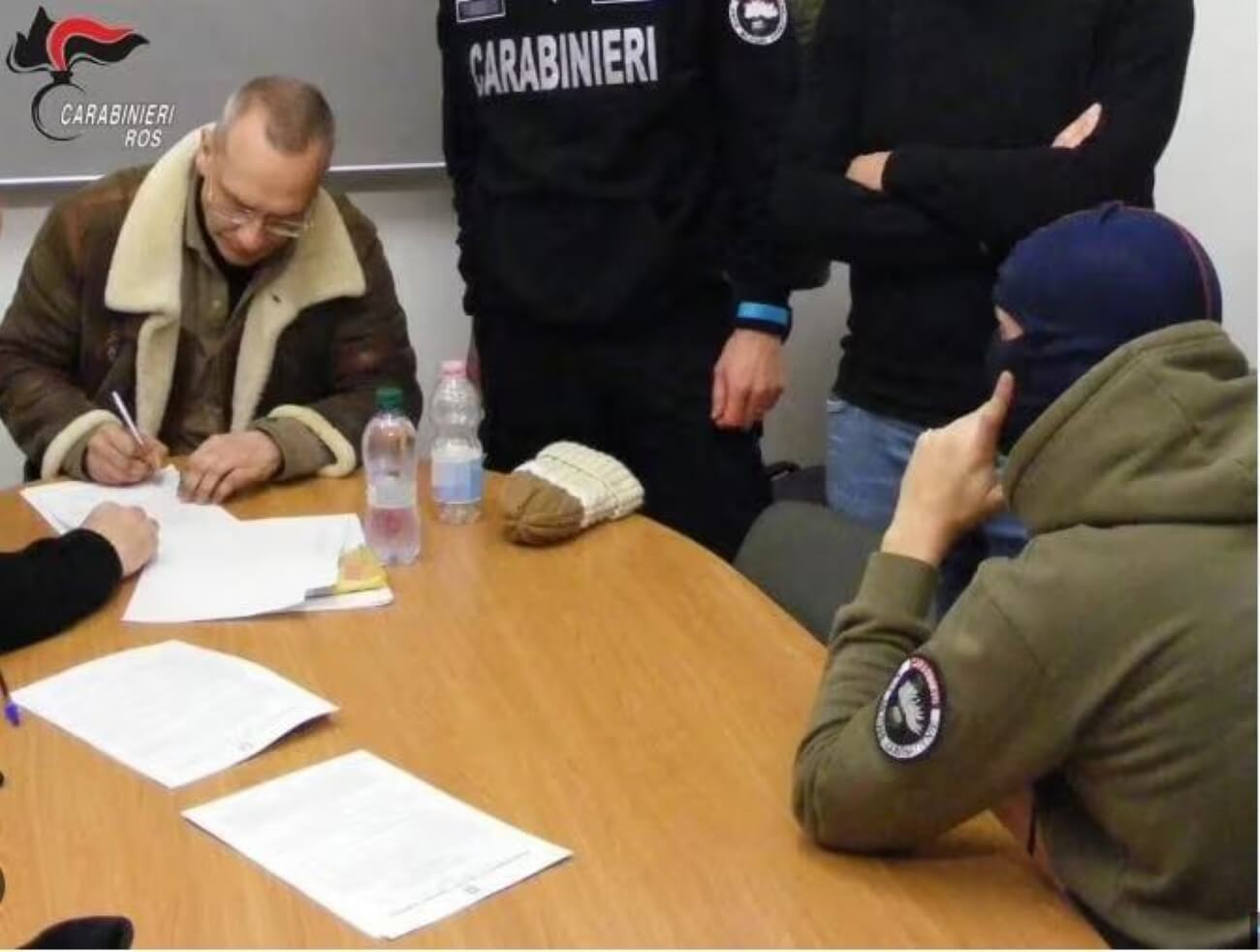 Le 15 identità di Matteo Messina Denaro tra compravendite di beni e cure negli ospedali siciliani