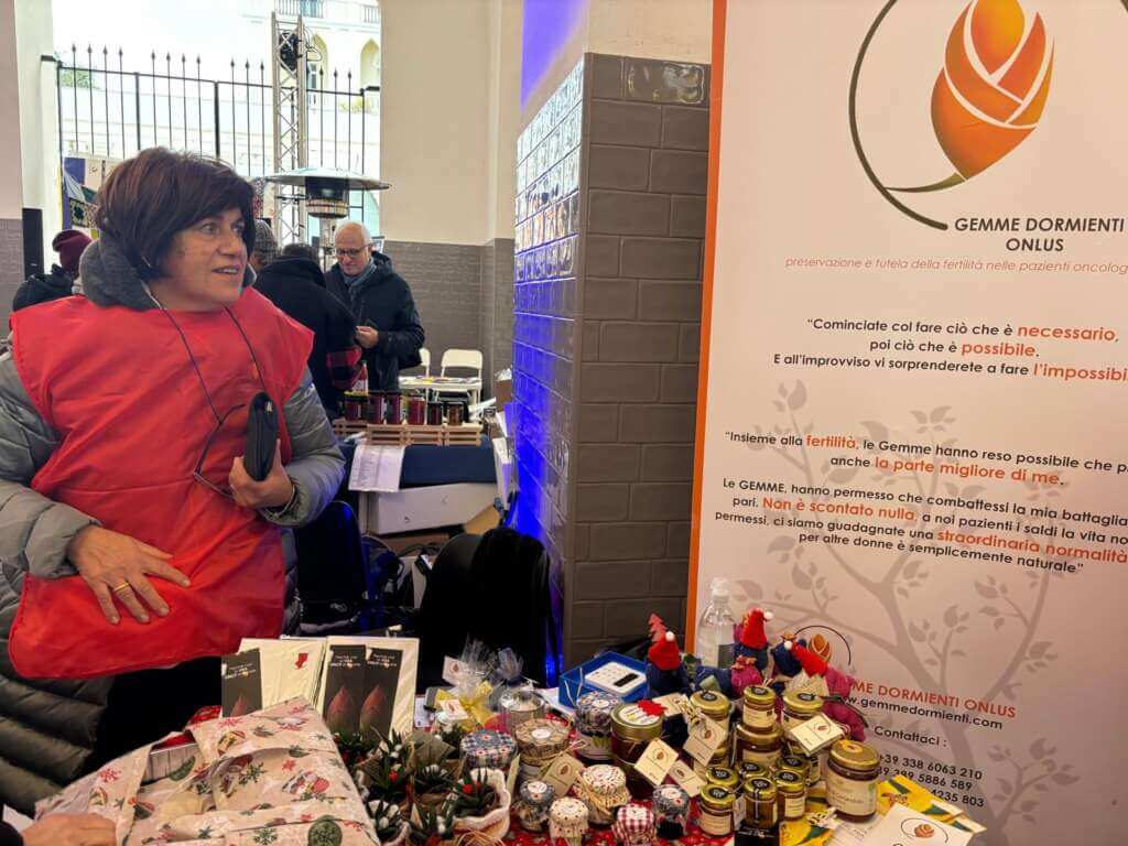 Il Meeting del Volontariato a Bari: associazioni “in mostra” tra storie, impegno e artigianato – FOTO Il Meeting del Volontariato a Bari: associazioni “in mostra” tra storie, impegno e artigianato – FOTO