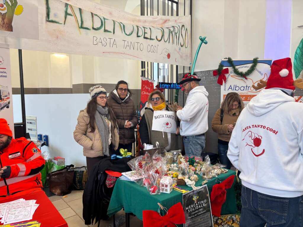 Il Meeting del Volontariato a Bari: associazioni “in mostra” tra storie, impegno e artigianato – FOTO Il Meeting del Volontariato a Bari: associazioni “in mostra” tra storie, impegno e artigianato – FOTO