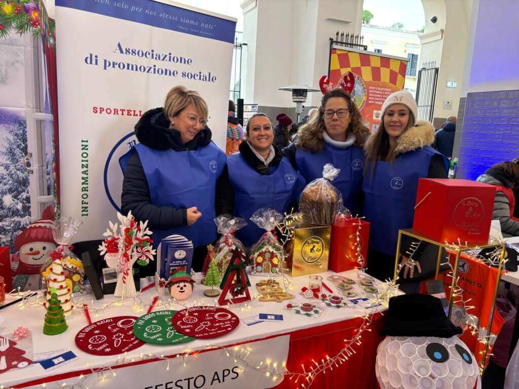 Il Meeting del Volontariato a Bari: associazioni “in mostra” tra storie, impegno e artigianato – FOTO Il Meeting del Volontariato a Bari: associazioni “in mostra” tra storie, impegno e artigianato – FOTO