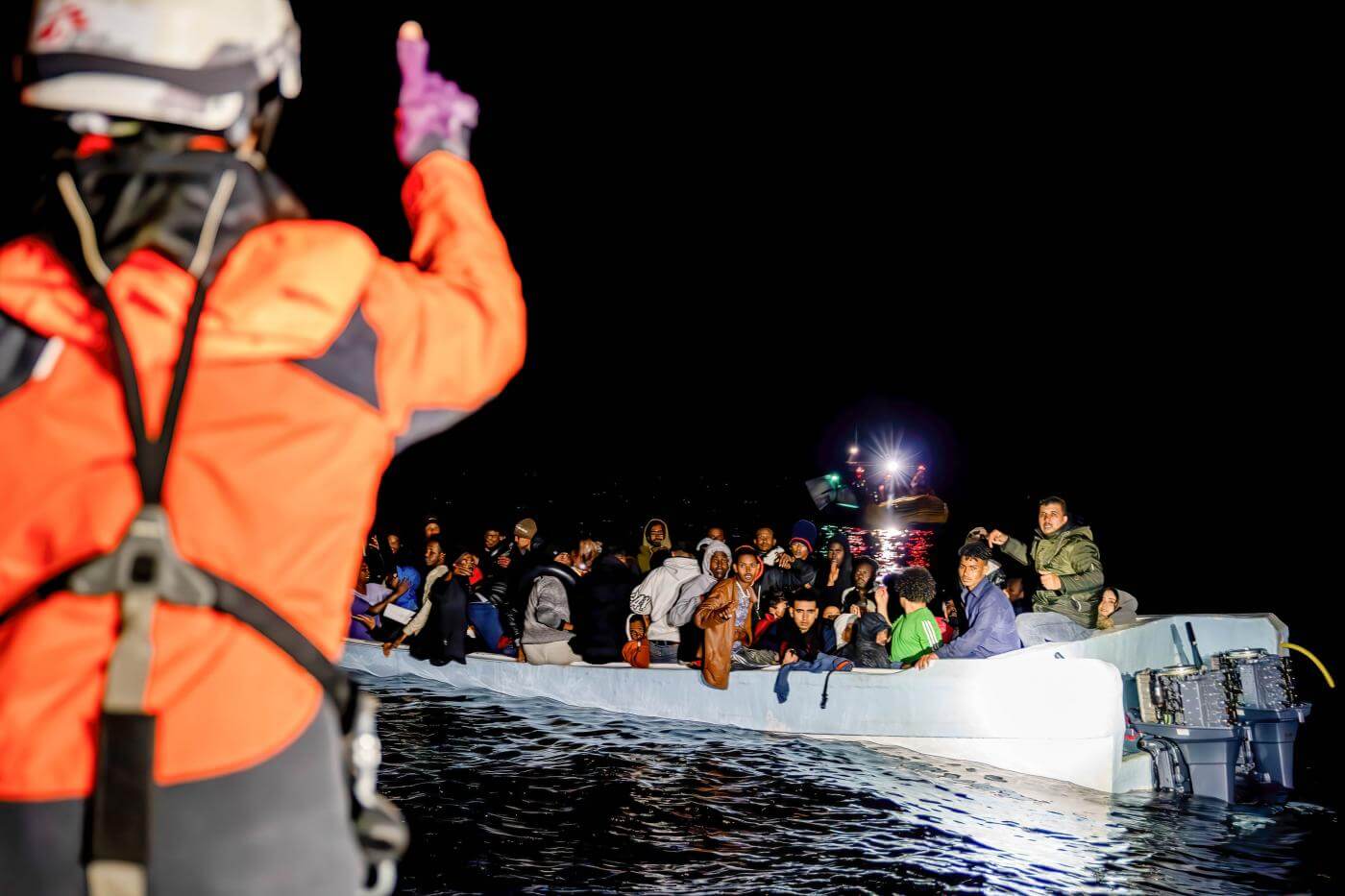 Migranti, il decreto Flussi è legge. Via libera al Senato ma il Csm boccia l'”emendamento Musk”