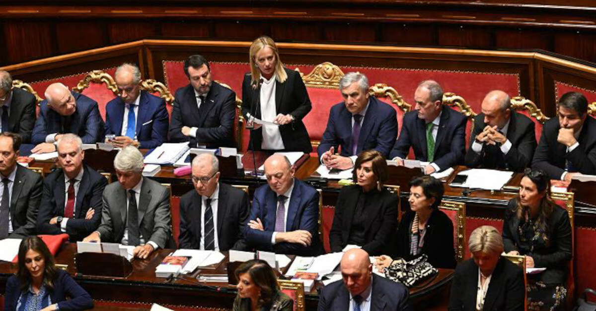 Manovra, stop all’aumento degli stipendi dei ministri non parlamentari: previsti solo rimborsi
