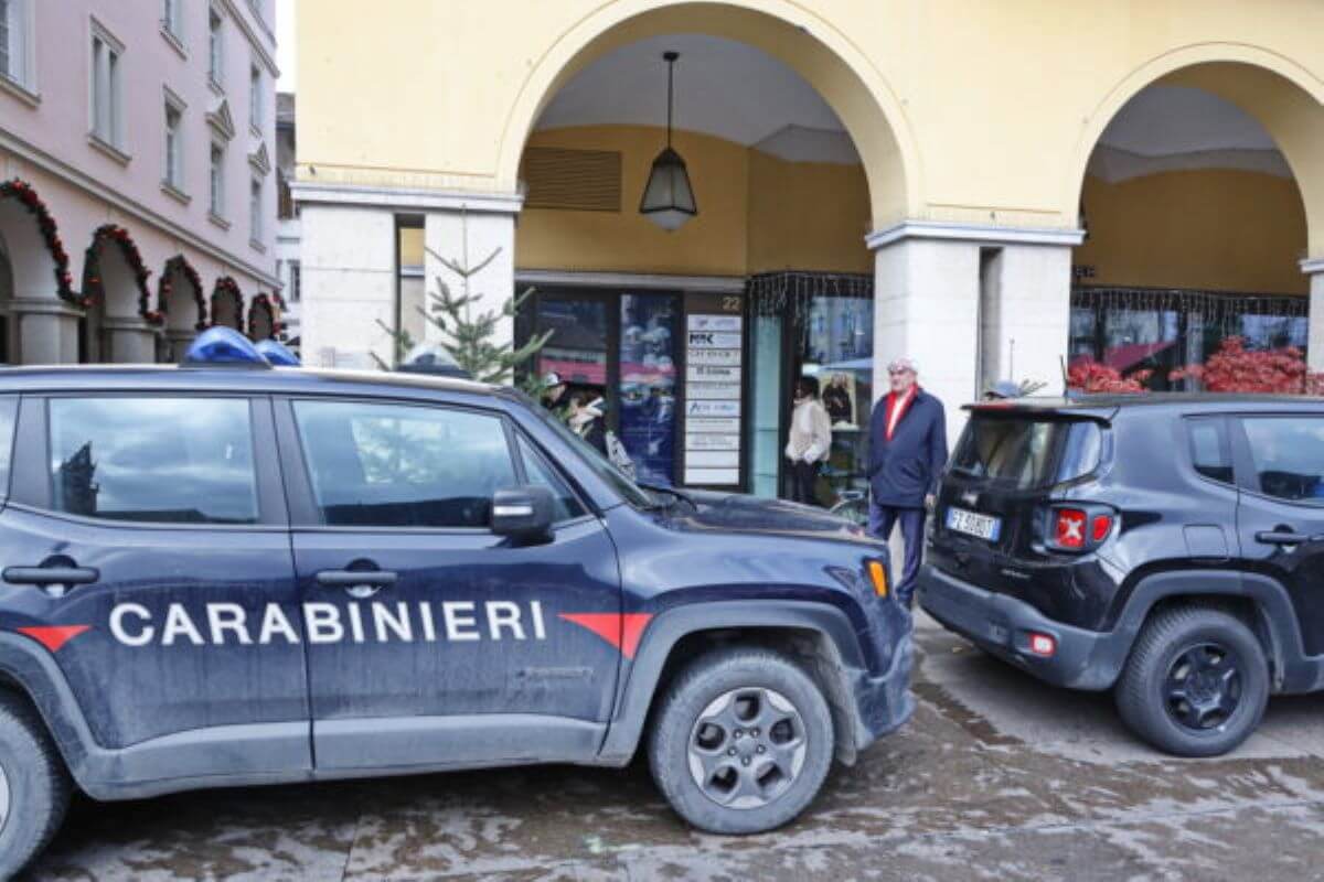 Prima litiga col padre poi lo uccide e scappa con 100mila euro: fermato 27enne nel Casertano