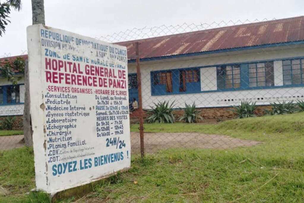 Galleria foto 'Nuovo virus mortale in Congo: «Ricorda l’influenza». In Italia scatta l’allerta alle frontiere' - foto 1