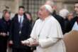 Roma, protestano al passaggio del Papa con cartelli anti corrida: fermate quattro attiviste