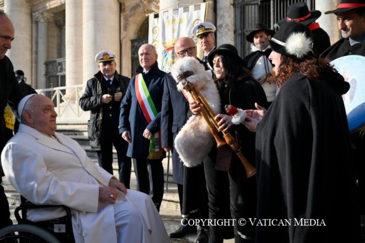 Dal Foggiano a Roma per suonare la Ninna Nanna a papa Francesco: «Un’emozione unica»