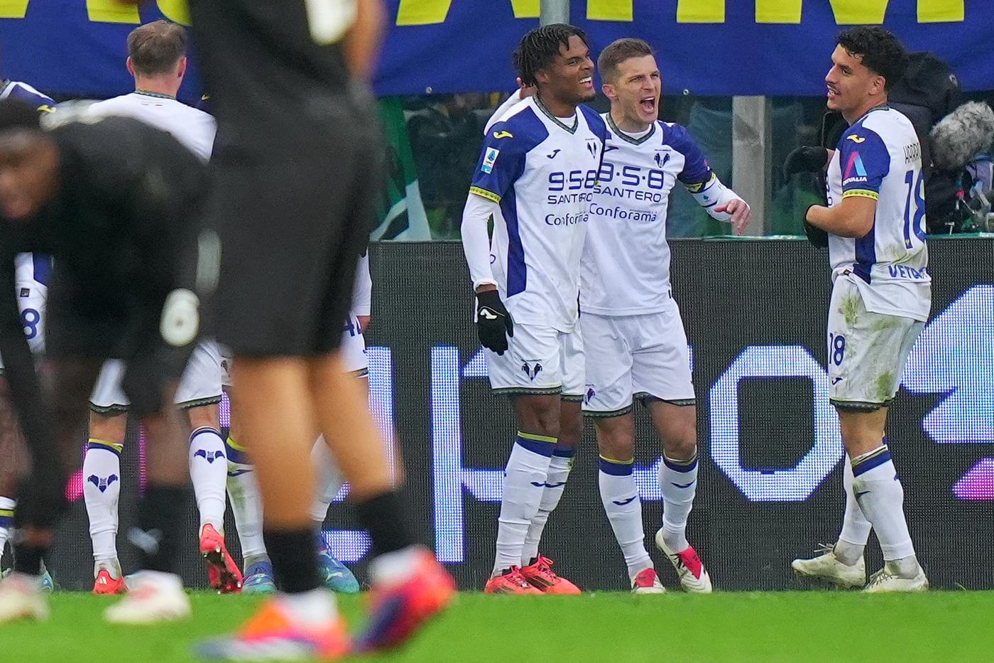Serie A, il Verona torna alla vittoria: Parma battuto 3-2 al Tardini e raggiunto in classifica
