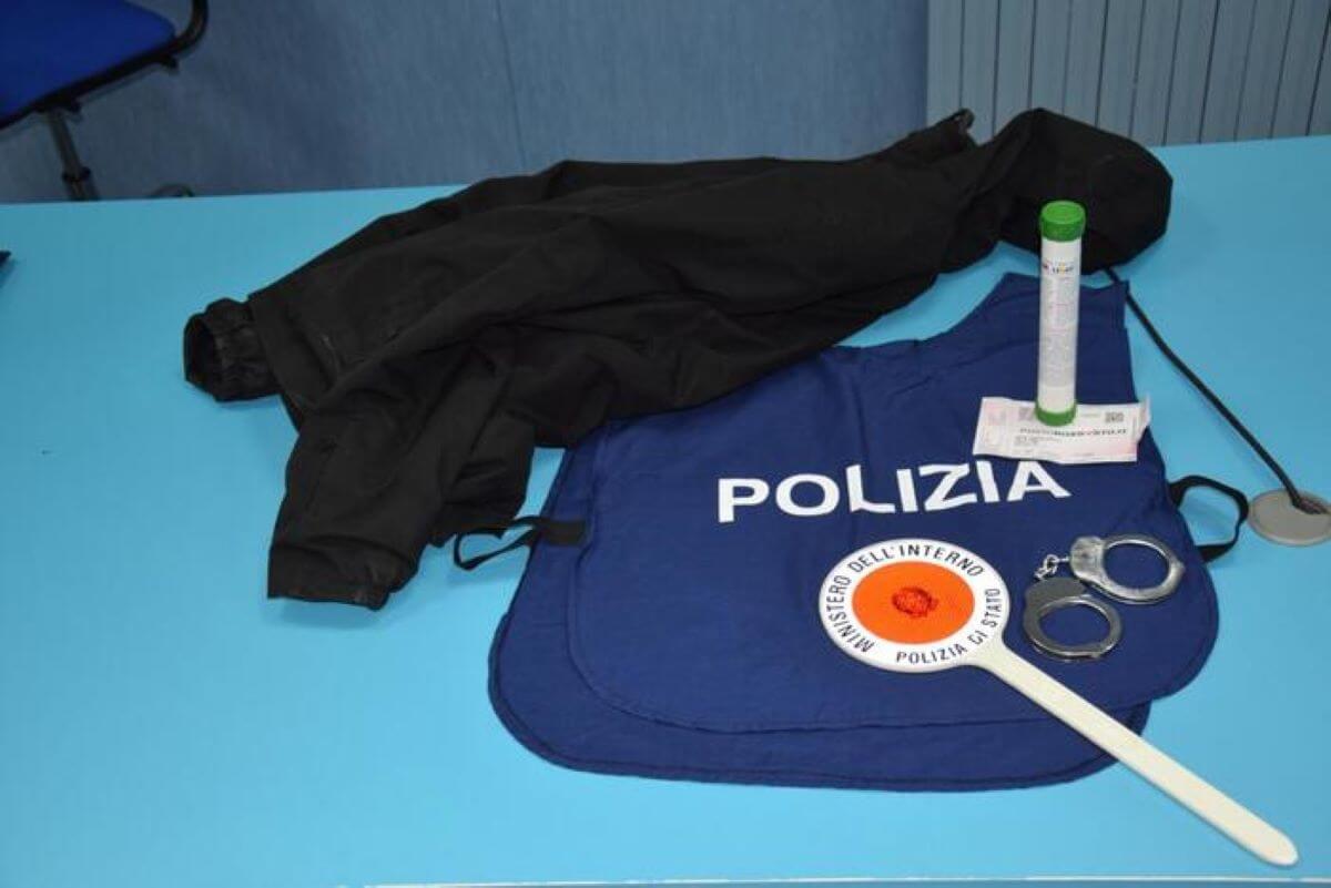Serie C, lancia un petardo contro uno steward dello stadio di Altamura: arrestato un tifoso dell’Avellino Serie C, lancia un petardo contro uno steward dello stadio di Altamura: arrestato un tifoso dell’Avellino