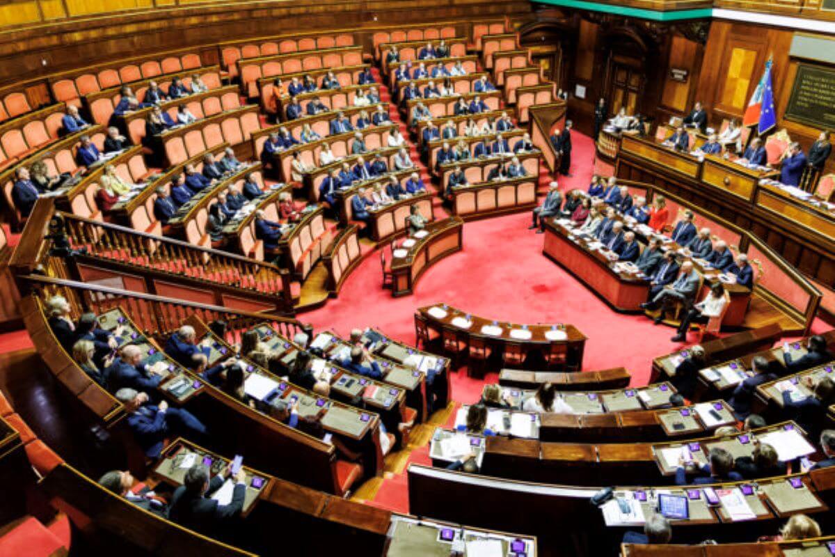 Manovra, Ok del Senato alla fiducia: ora è legge ma restano i malumori Manovra, Ok del Senato alla fiducia: ora è legge ma restano i malumori
