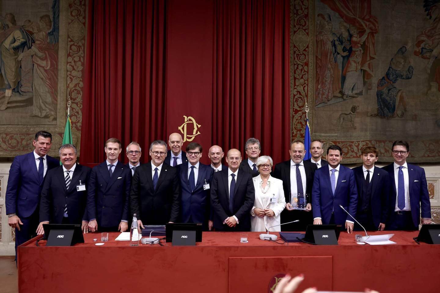 Loredana Capone, unica donna tra i presidenti dei Consigli regionali: «Questa foto dice tanto…» Loredana Capone, unica donna tra i presidenti dei Consigli regionali: «Questa foto dice tanto…»
