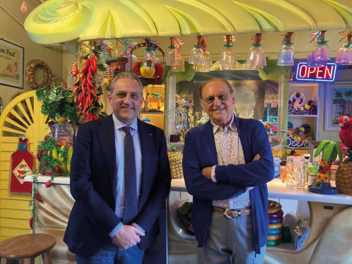 Renzo Arbore presenta “Bontà vostra”: «Ho rivoluzionato radio e tv, ma resto il ragazzo di Foggia» Renzo Arbore presenta “Bontà vostra”: «Ho rivoluzionato radio e tv, ma resto il ragazzo di Foggia»