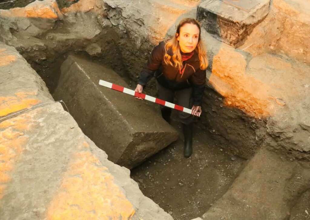 Galleria foto 'Turchia, scoperto un sarcofago che potrebbe contenere le reliquie di San Nicola – FOTO' - foto 3
